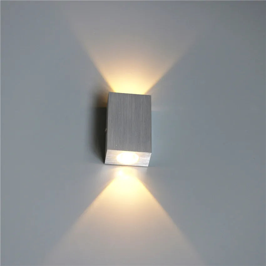 Simple and Creative Wall Lights LED Aluminum Up and down Wall Lamps Home TV Wall Bedroom Bedside Living Room Wall Light Fixture